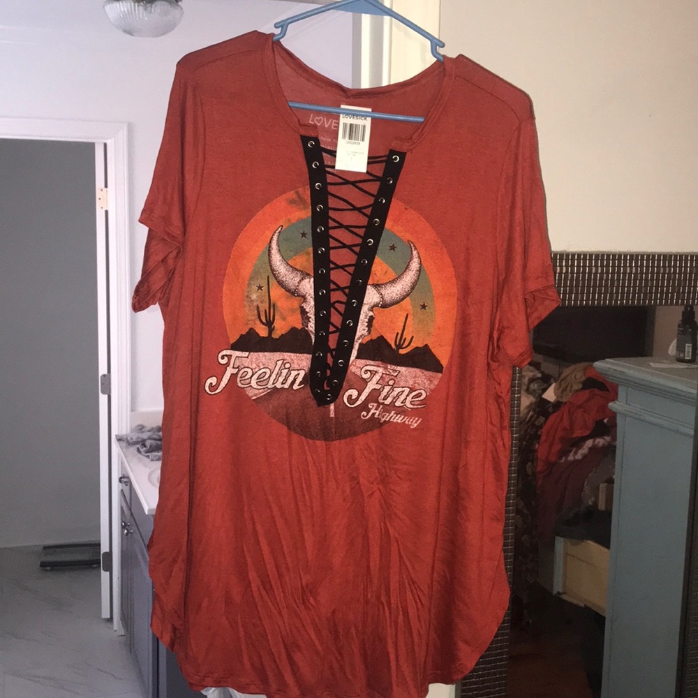 Lovesick graphic top, lace up detail